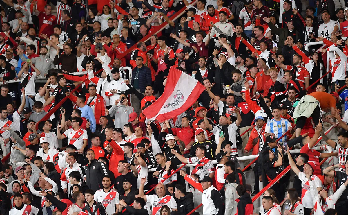 ¿Habrá visitantes en River vs. Colo Colo?