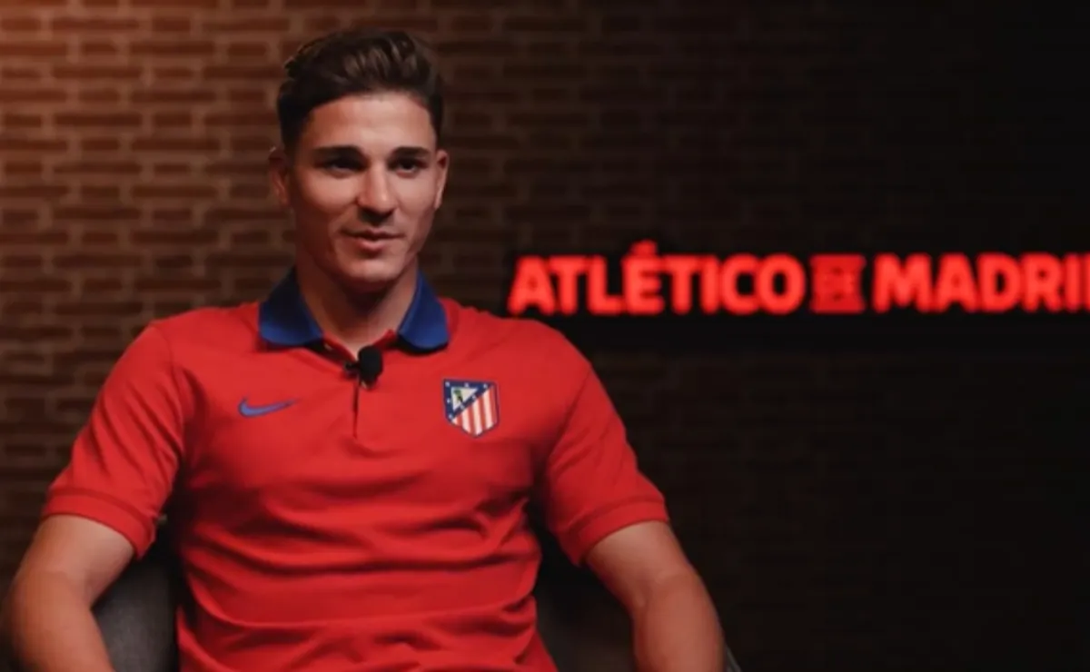Julián Álvarez fue presentado en el Atlético de Madrid.