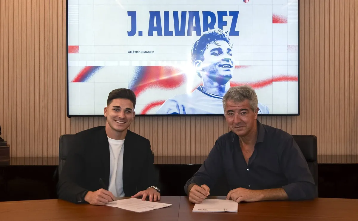 Julián Álvarez ya está en Madrid.