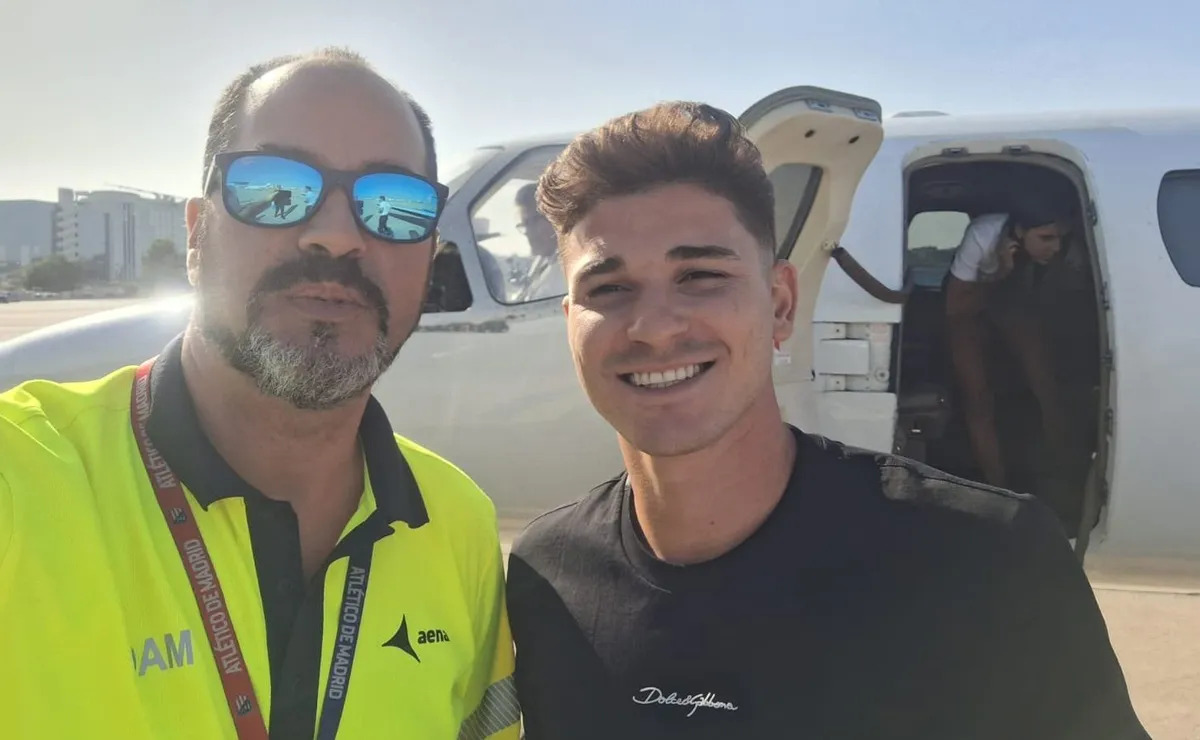 Julián Álvarez ya está en Madrid para firmar en Atlético.