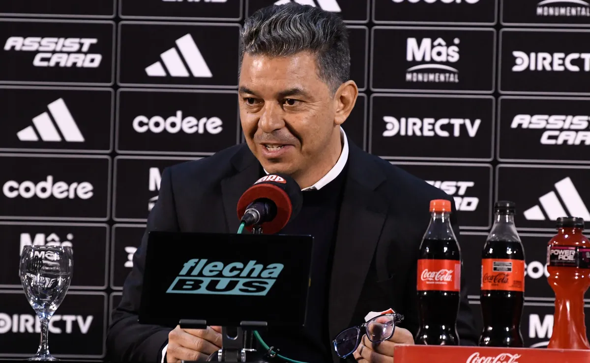 Marcelo Gallardo, rendido a los pies del Monumental.