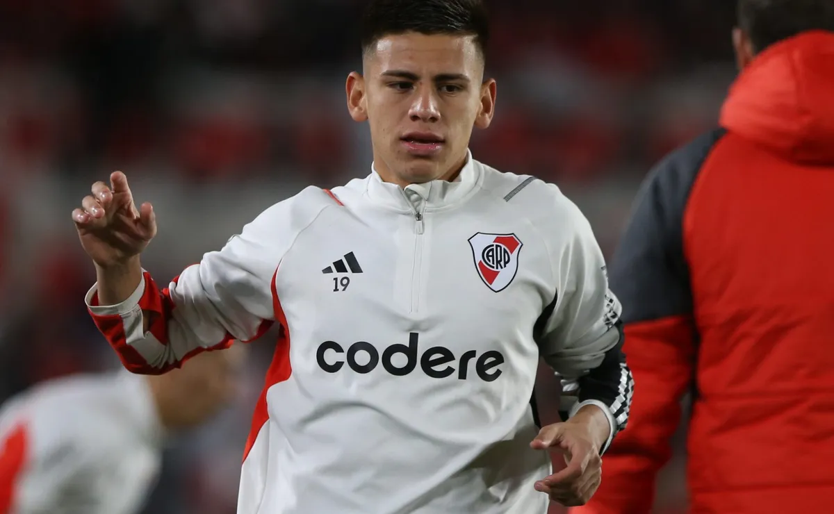 Echeverri jugará en el City a partir de enero.
