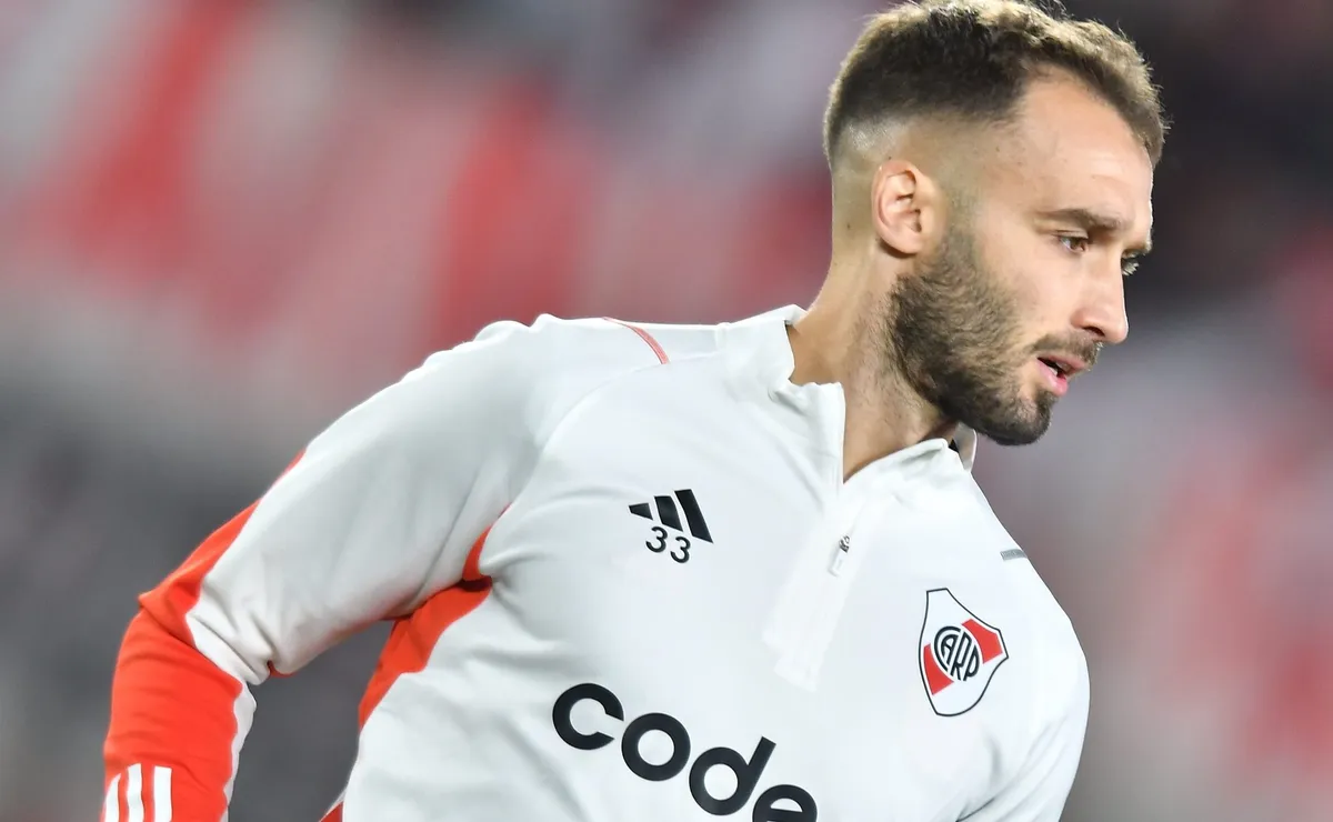 Germán Pezzella llega entre algodones pero será titular.