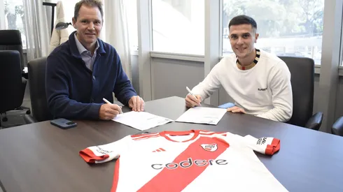 Bustos ya firmó en River