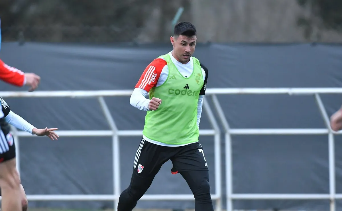 Bareiro tiene todos los boletos para reemplazar a Borja el miércoles. Foto: Prensa River.
