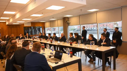 Reunión clave con AFA y Conmebol para definir la sede de la final de la Copa Libertadores.