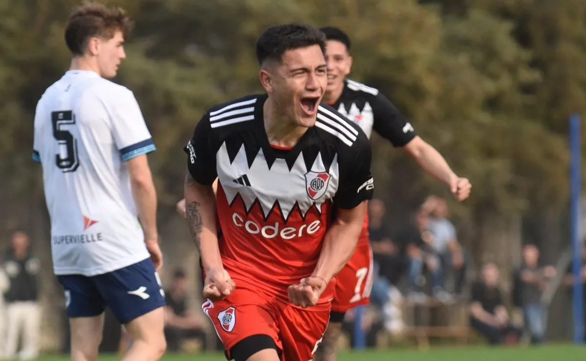 Elián Giménez buscaría minutos en Unión (Prensa River)