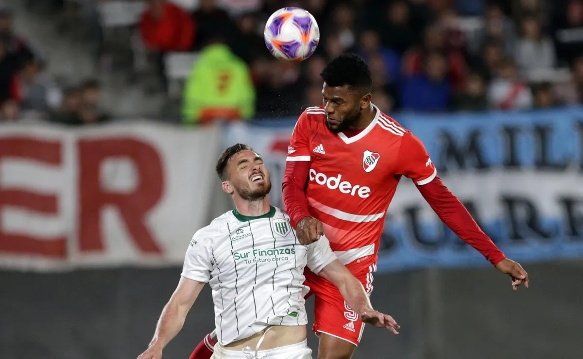 Cuando Borja entró en el segundo tiempo los centros empezaron a tener otro color, pero aún así River ganó muy poco en el área de Banfield.