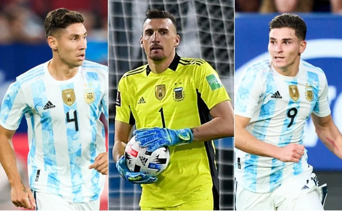 Montiel, Armani y Julián con la camiseta de la Selección Argentina.