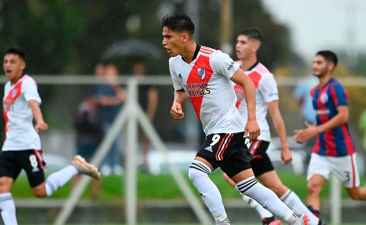 El atacante está ante la chance de su debut absoluto con la casaca del Millonario.