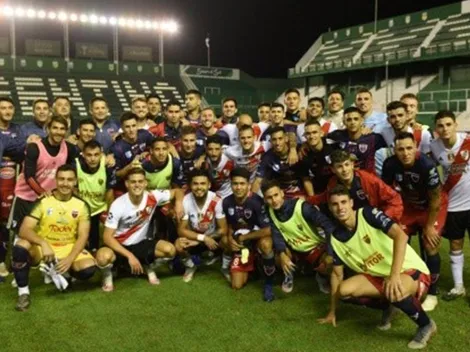 La emoción de DEPRO al llevarse las camisetas de River