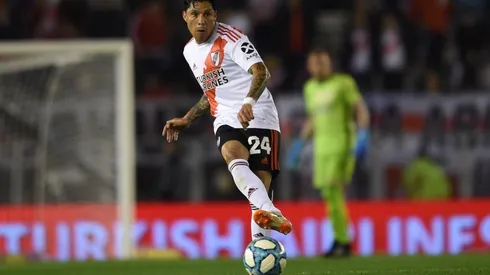 Enzo Pérez fue reemplazado a los 39 minutos del segundo tiempo por Bruno Zuculini. Al salir, se tomó el isquiotibial derecho.