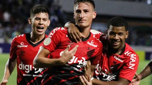 Athletico Paranaense sumó su segundo triunfo consecutivo en el torneo brasileño