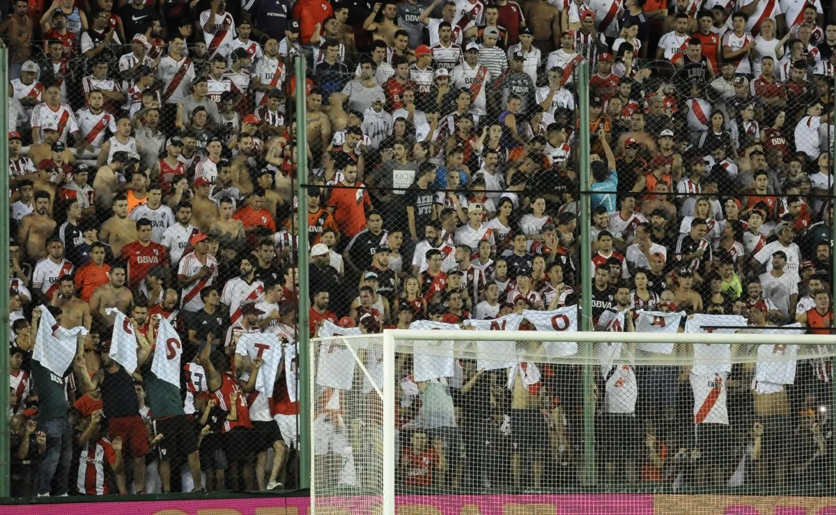 River lleva cuatro partidos sin ganar en cancha de Banfield: la última vez fue un 3-2 el 22 de junio de 2008. (FOTO. Getty)