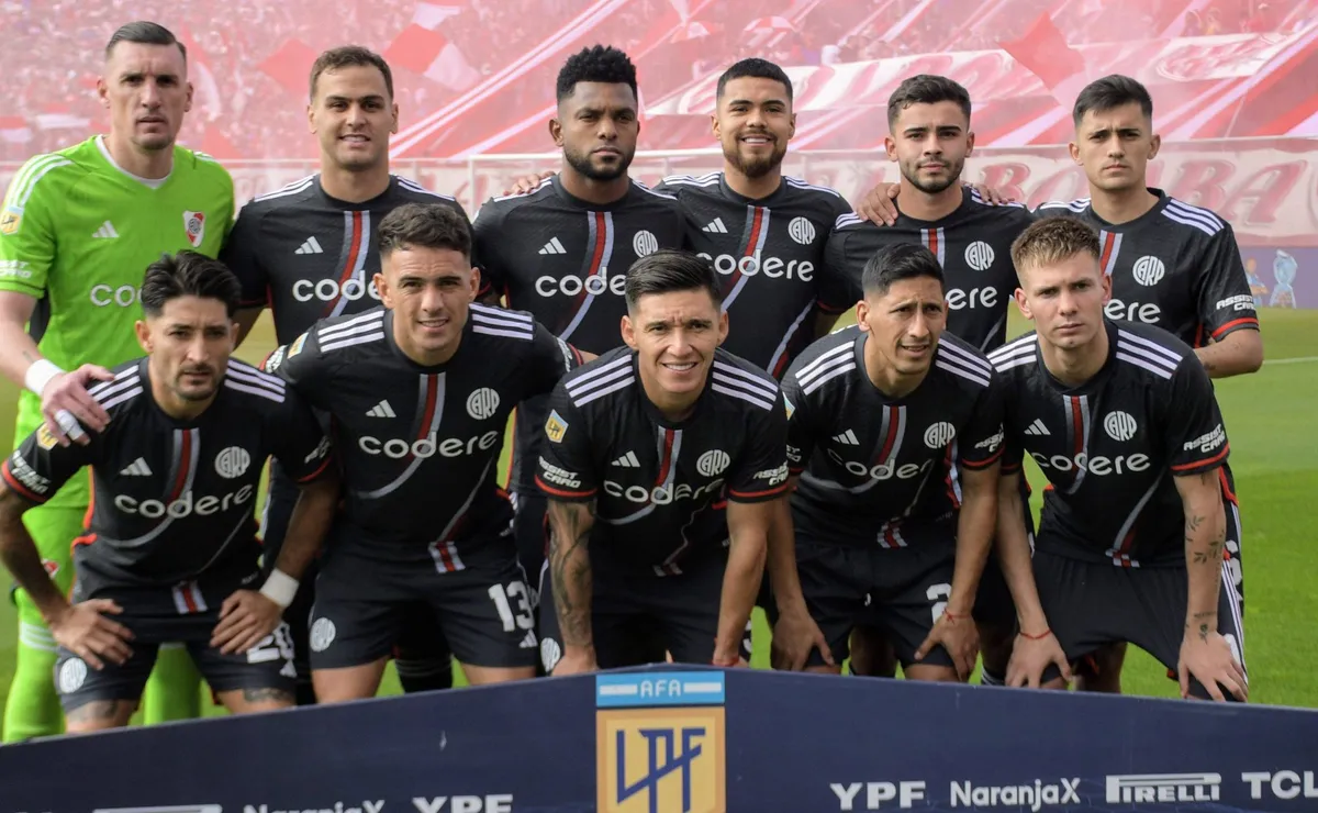 Los once titulares de River en Santa Fe.
