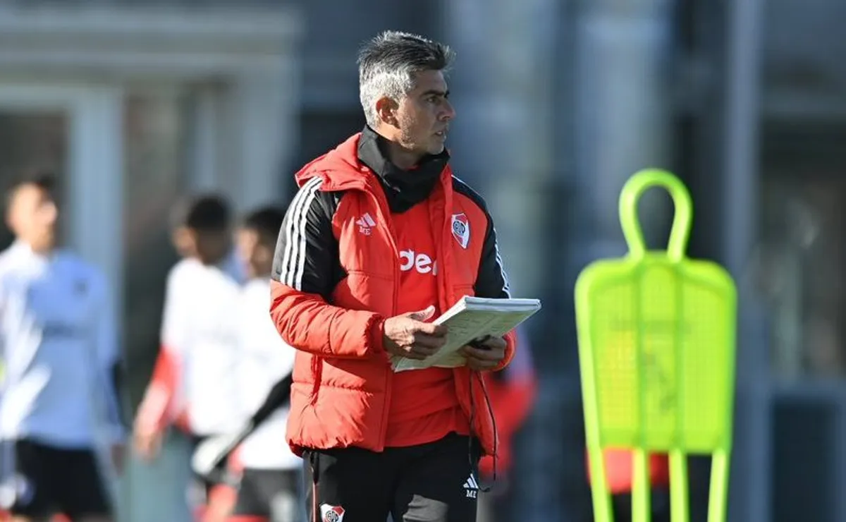 Marcelo Escudero, técnico de la Rerserva de River.