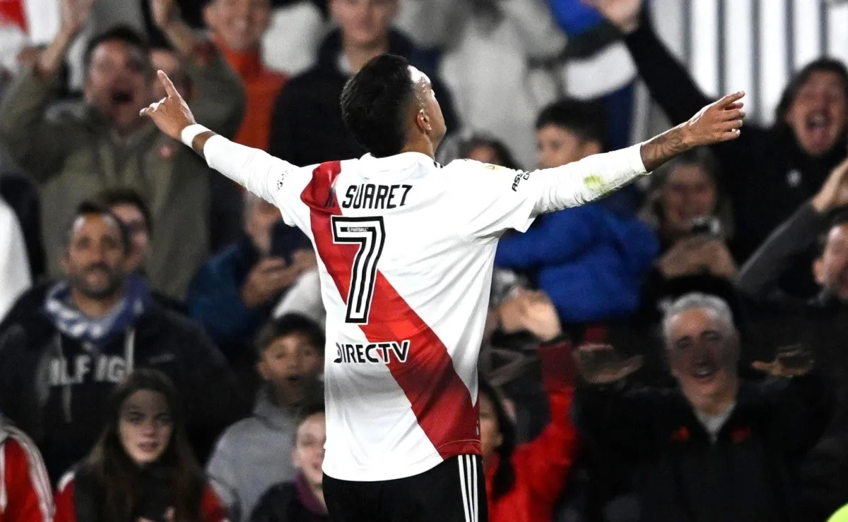 Suárez anotó su gol número 39 con la camiseta de River y no pudo contener la emoción.