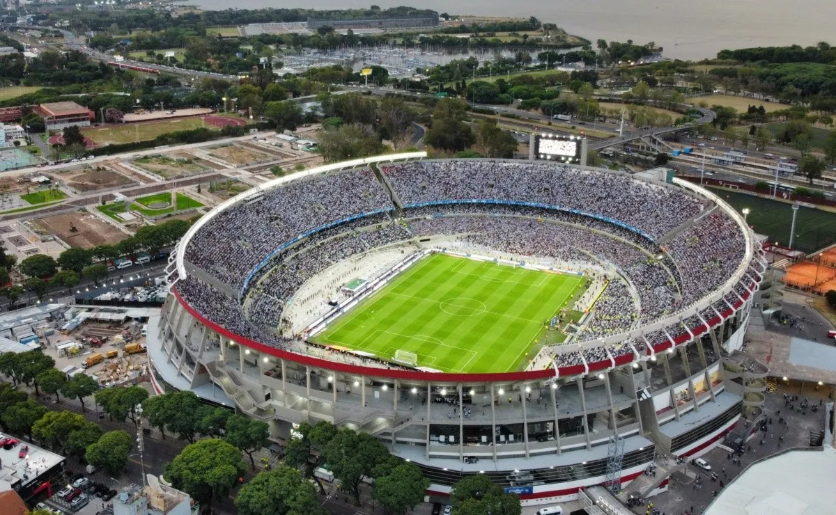 La cancha de River podría ser base para el Mundial Sub-20.