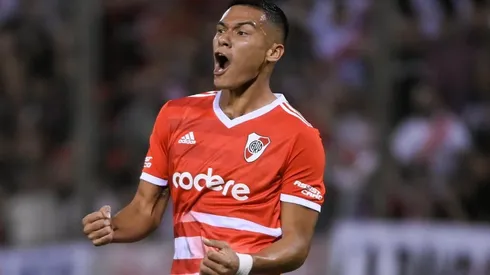 El lateral millonario recibió el título secundario