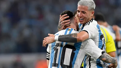 Enzo y Lionel, protagonistas de la goleada de Argentina frente a Curazao en Santiago el Estero.