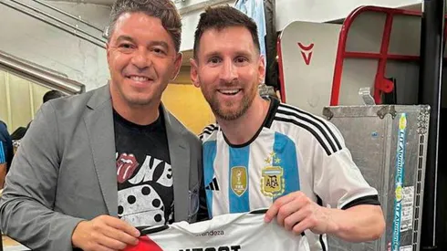 La foto del Muñeco con Messi.