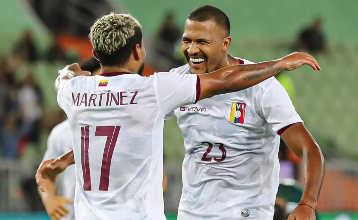 Salomón Rondón anotó el primero de Venezuela ante Arabia Saudita.