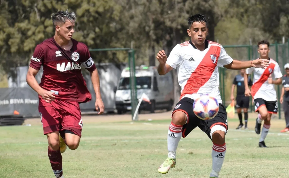 Volvió a rodar la pelota en Inferiores.