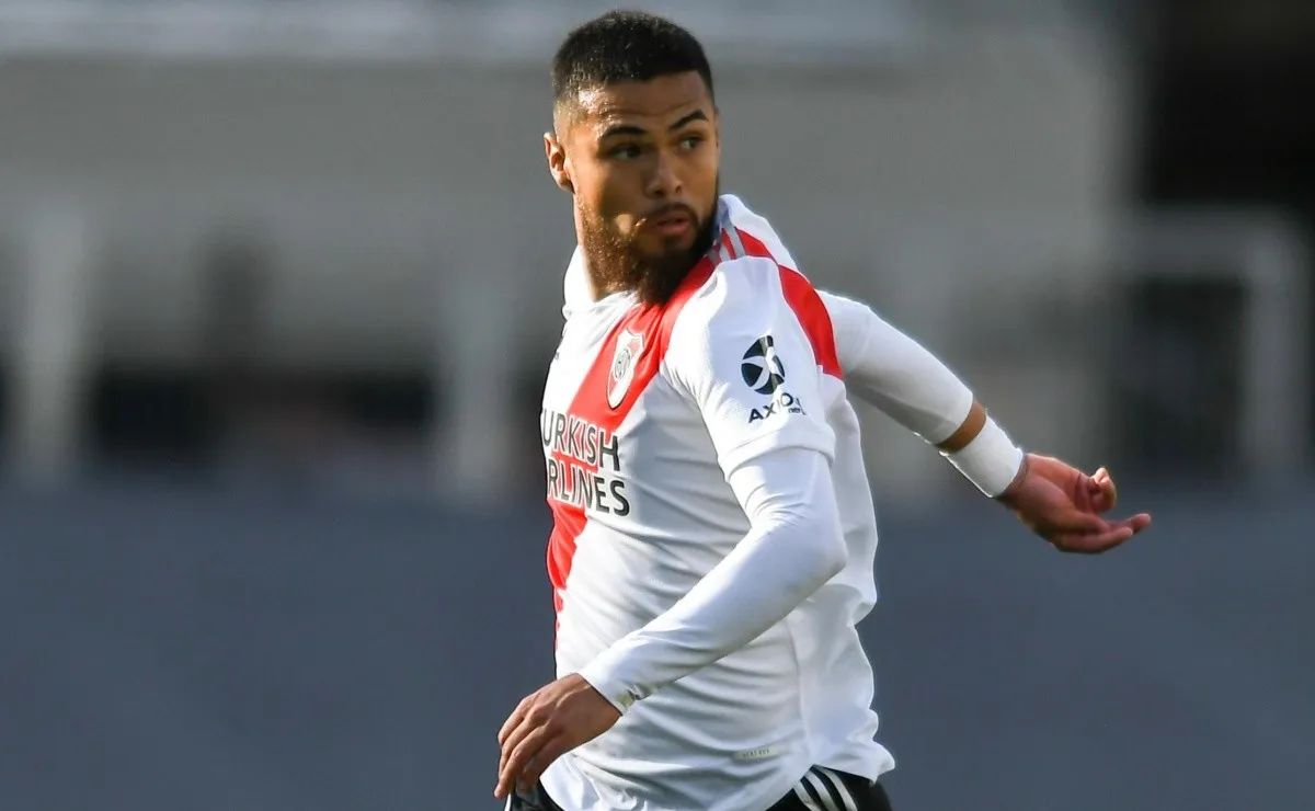 Paulo Díaz se prepara para los amistosos con su Selección