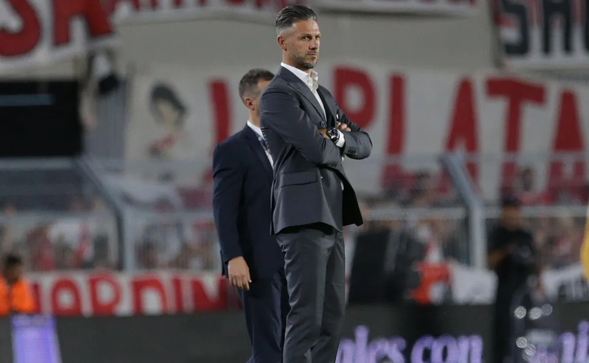 El Millonario visita a Sarmiento por la Liga Profesional.