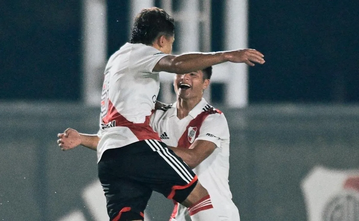 Sonrisa en el River Camp y el Millonario puntero.