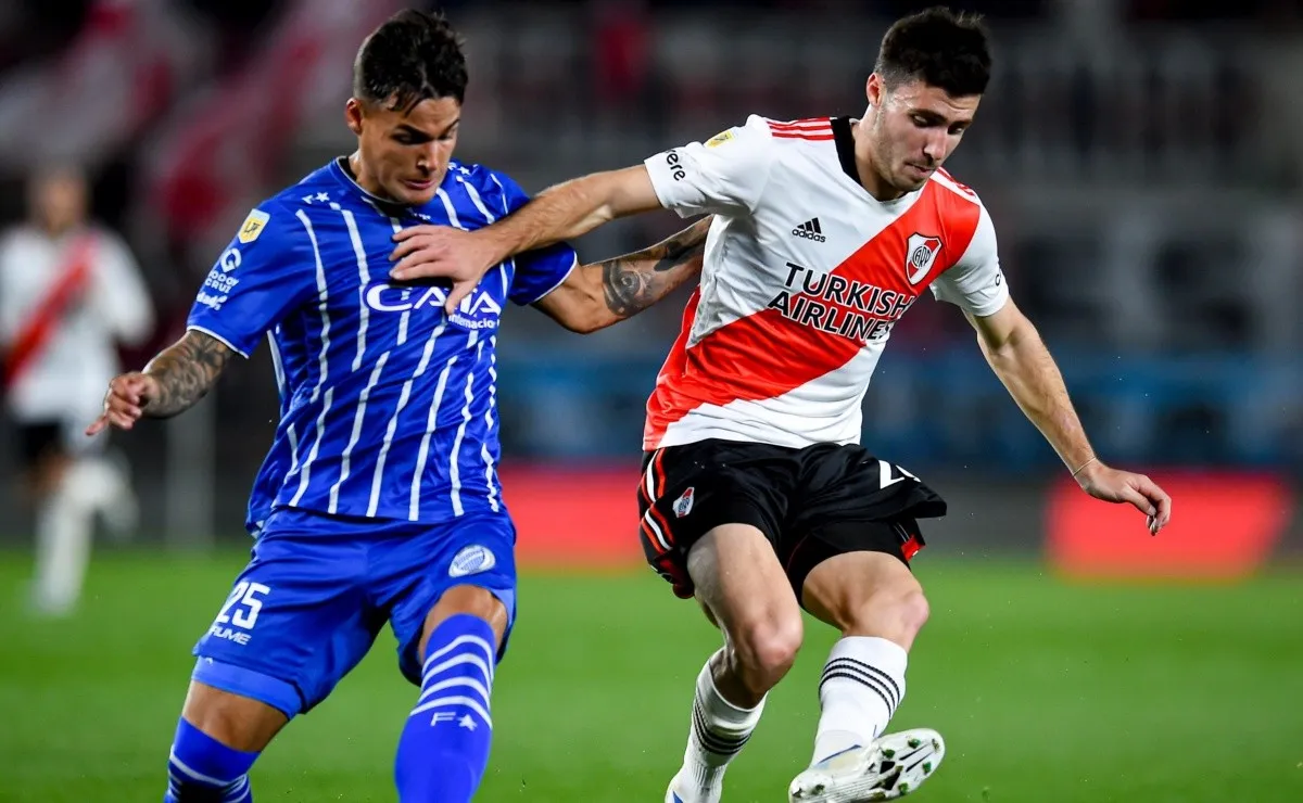River juega contra Godoy Cruz por la Liga Profesional.