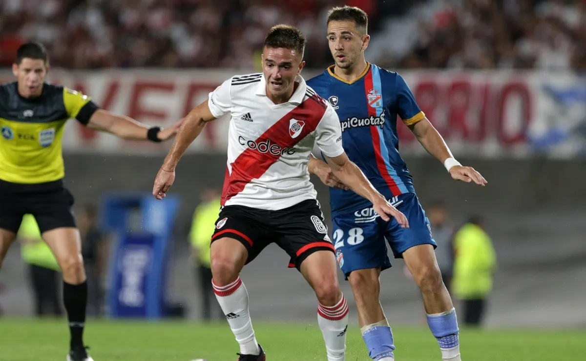 Felipe Peña fue la figura de Arsenal ante River.