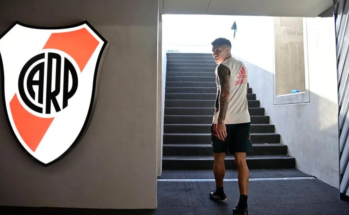La salida del capitán por el nuevo túnel del Monumental.
