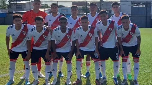 La Reserva del Más Grande le ganó a Arsenal y quedó puntero
