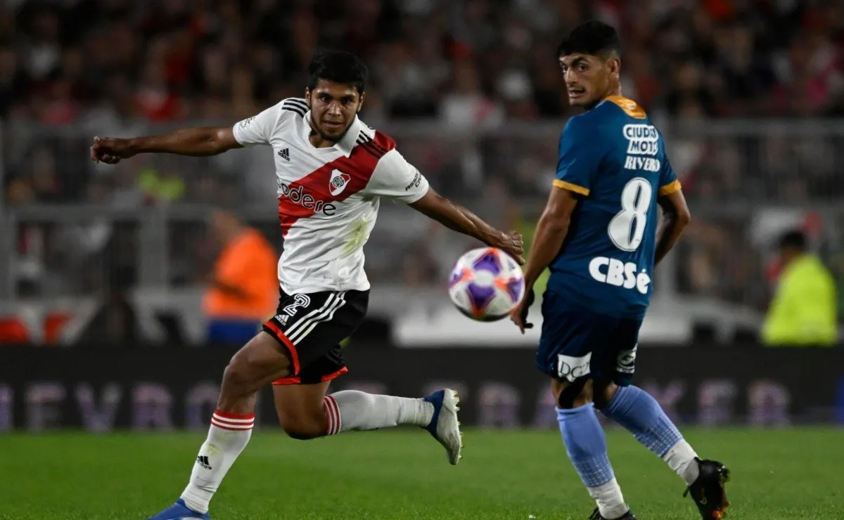 Robert Rojas no tuvo un buen partido y sufrió por su sector.
