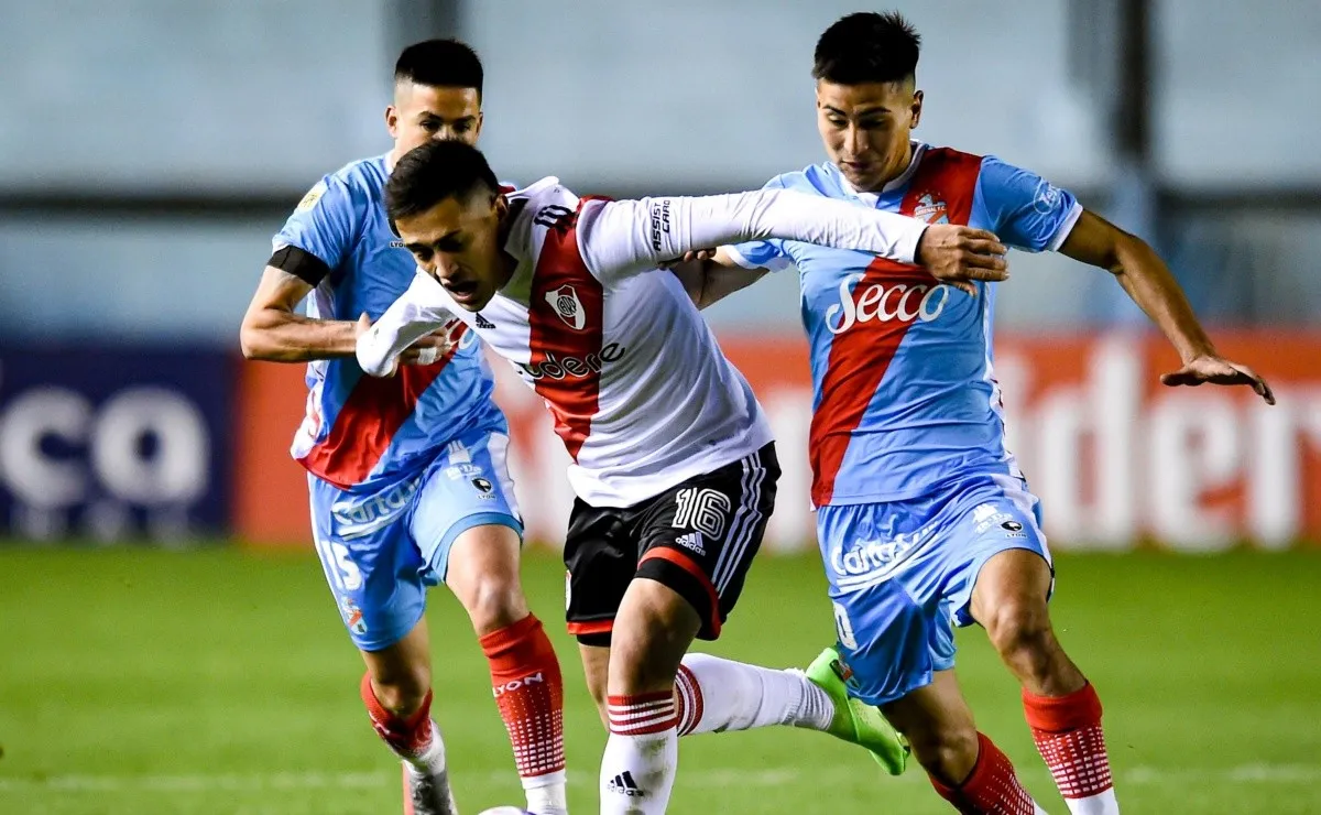 El Más Grande enfrenta a Arsenal en el Monumental.