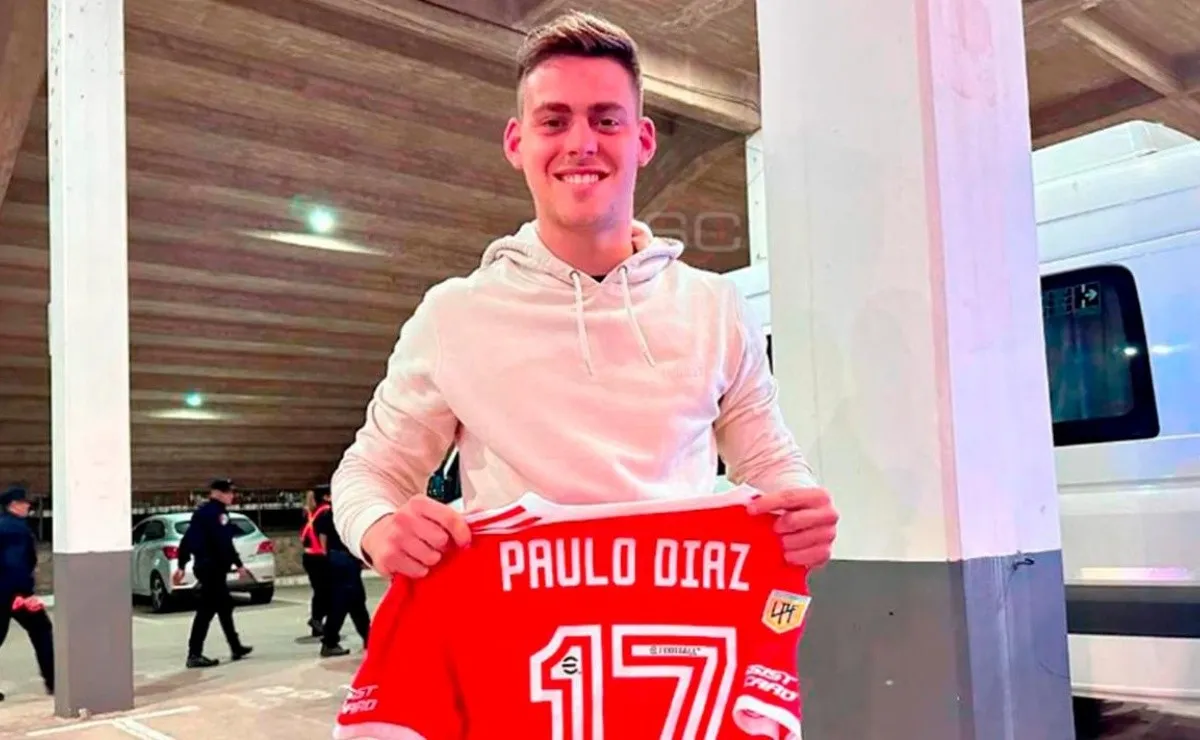 Federico Girotti con la 17 del chileno Díaz.