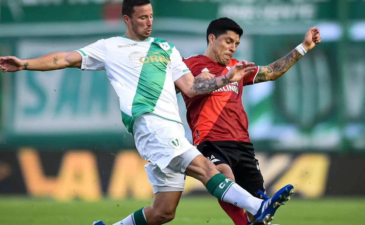 River se mide ante Banfield en busca de un triunfo que lo deposite en la final.