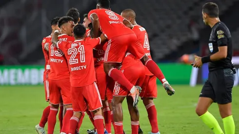 El Millonario enfrentó a Banfield en Córdoba.