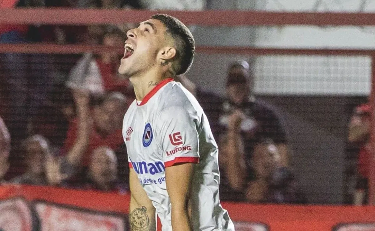 Santiago Montiel: debut goleador en Primera y una increíble coincidencia con Cachete