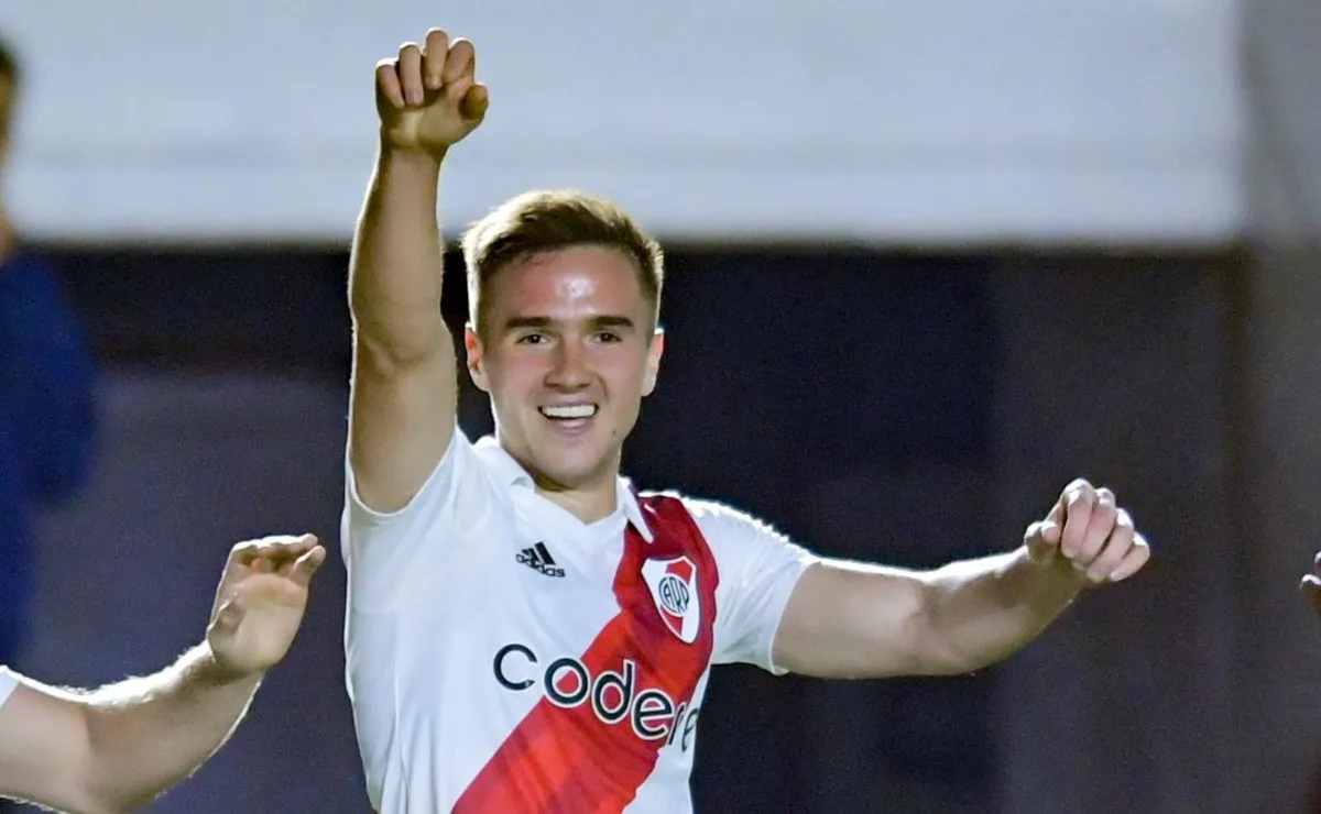 El festejo de Agustín Palavecino, que recibió la mejor noticia de todas.