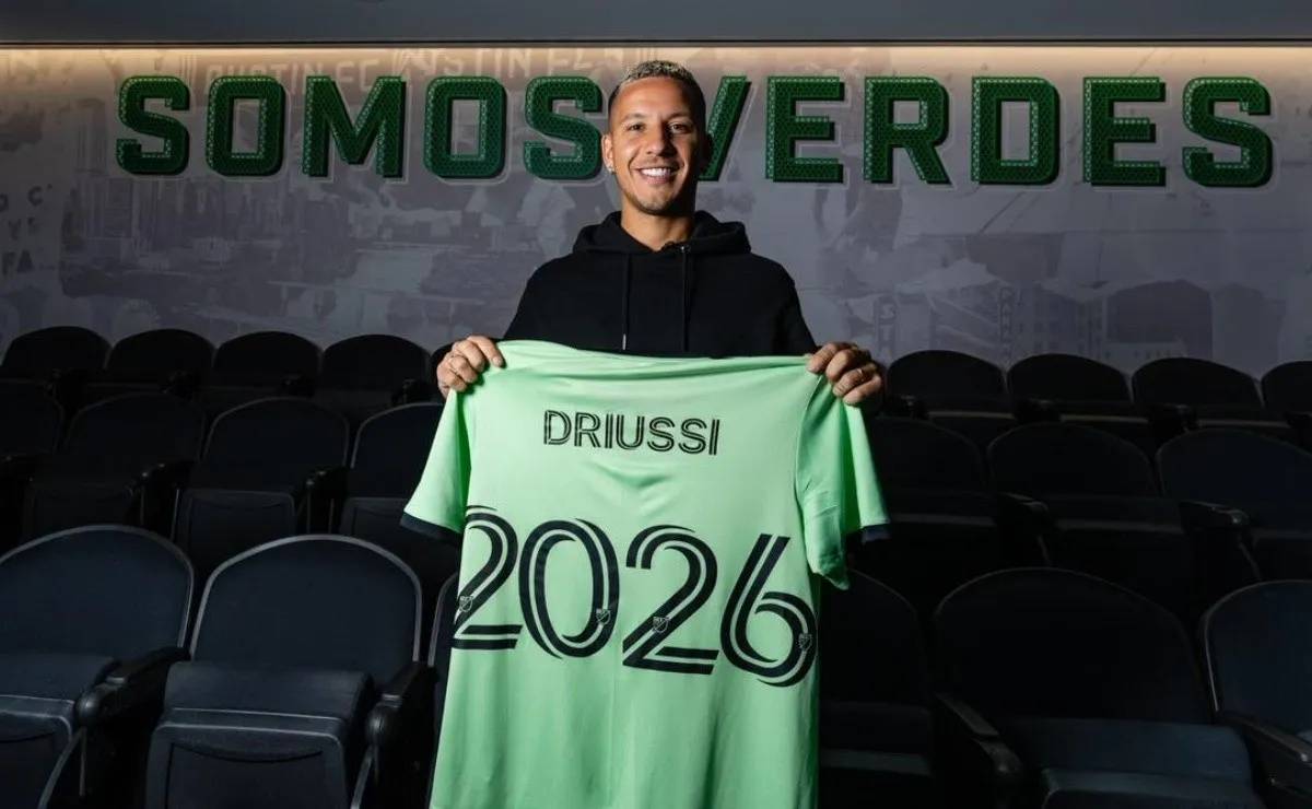Sebastián Driussi estampó la firma y seguirá jugando en la MLS.