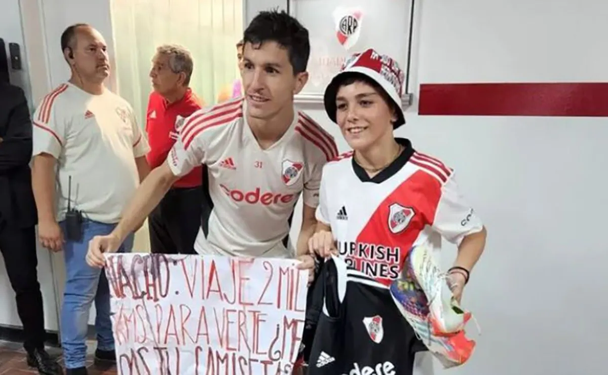 Nacho le hizo pasar un momento inolvidable a un fanático que vino desde el sur del país.