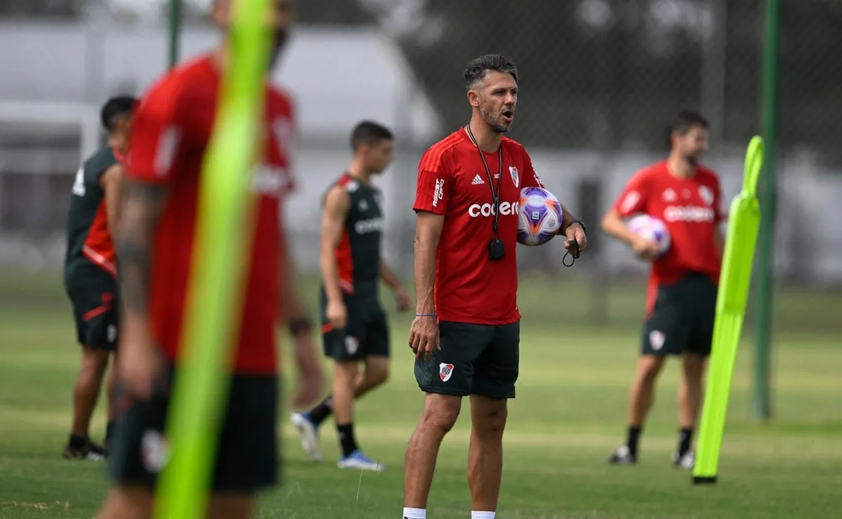 Demichelis sonríe pensando en el próximo partido.