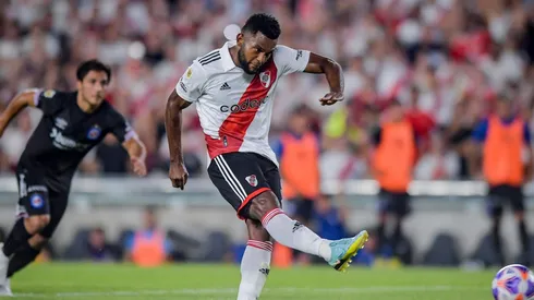 El Colibrí no titubeó y marcó el 1-1.