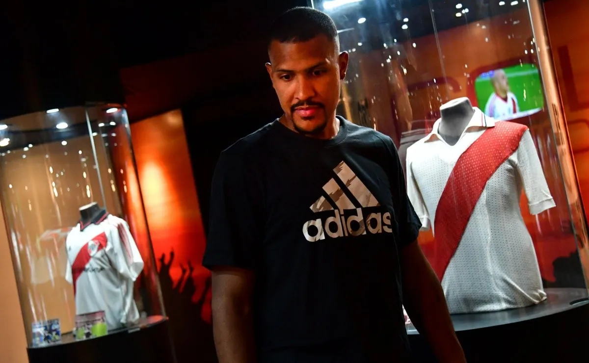 Rondón: “Quería empaparme de la historia de este gran club y por eso fui al Museo”