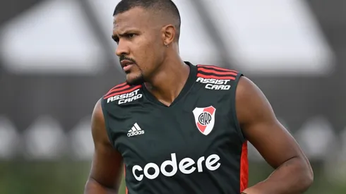 Salomón Rondón busca meterse rápidamente en el equipo titular.