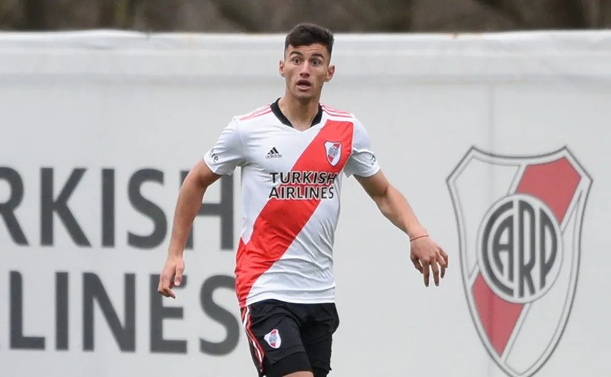 Felipe Salomoni y sus chances de salir a préstamo en este mercado.