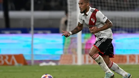 Jonatan Maidana completó un muy buen partido ante Central Córdoba.