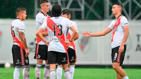 Un futbolista de la Reserva pasa a préstamo a Colón por un año.